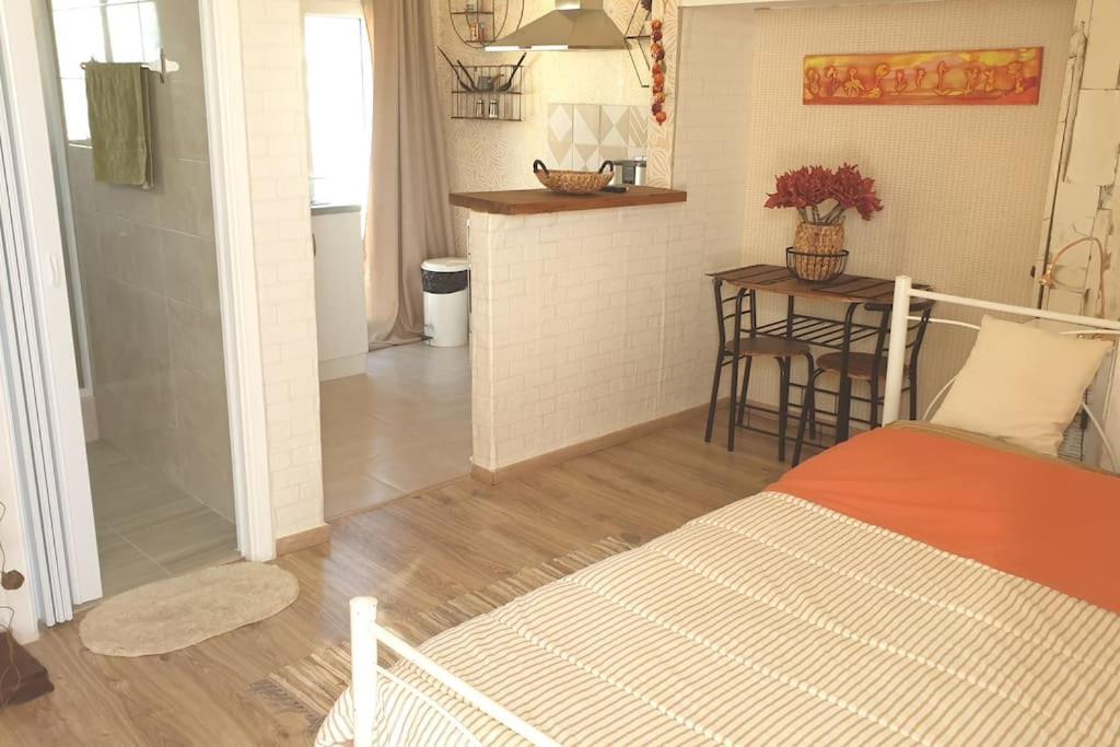 Καλινοβου 1 Κευελπιδων Πεδιον Αρεωσ Apartment Athens Exterior photo